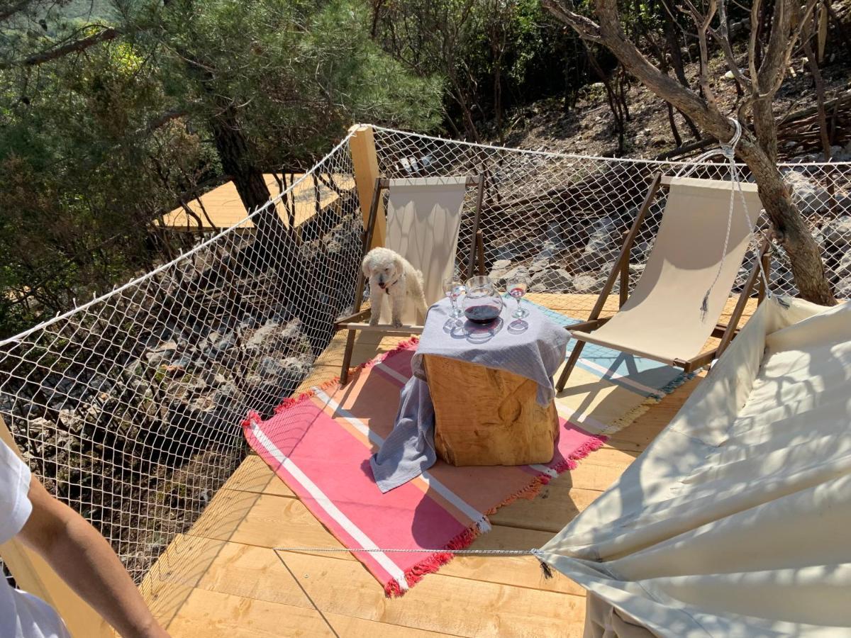 ホテル Bigova Glamping コトル エクステリア 写真