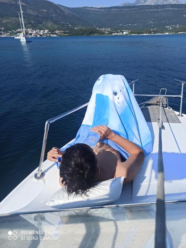 ホテル Bigova Glamping コトル エクステリア 写真