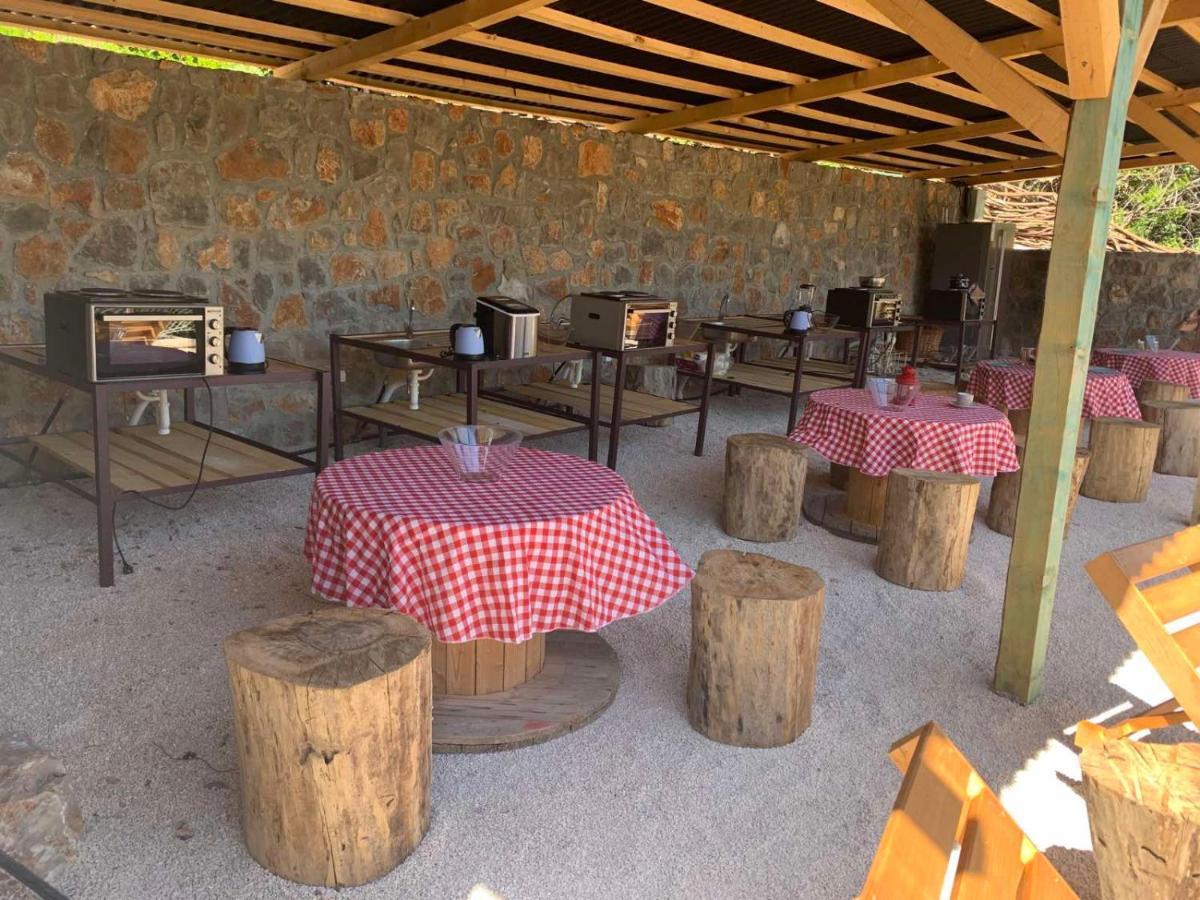 ホテル Bigova Glamping コトル エクステリア 写真